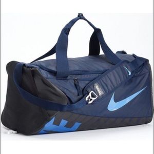 Like new Nike Duffle bag